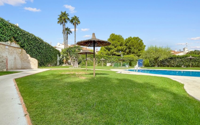 Reventa - Apartment -
Mil Palmeras - Costa Blanca