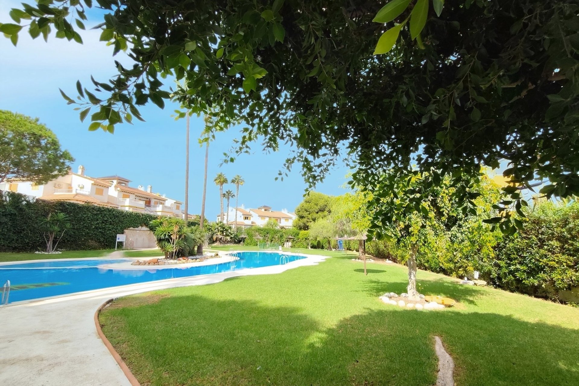 Reventa - Apartment -
Mil Palmeras - Costa Blanca