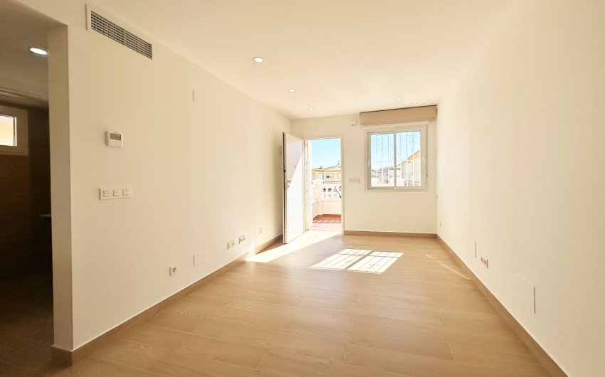 Reventa - Apartment -
Orihuela Costa - Costa Blanca