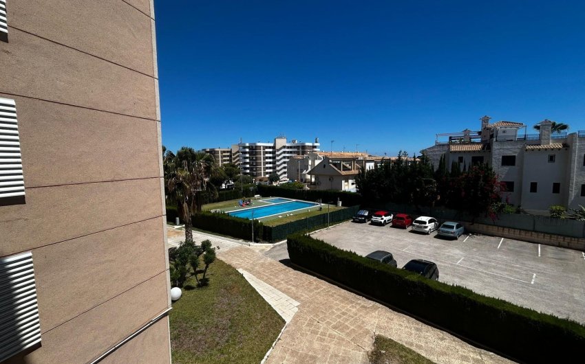 Reventa - Apartment -
Orihuela Costa - La Regia