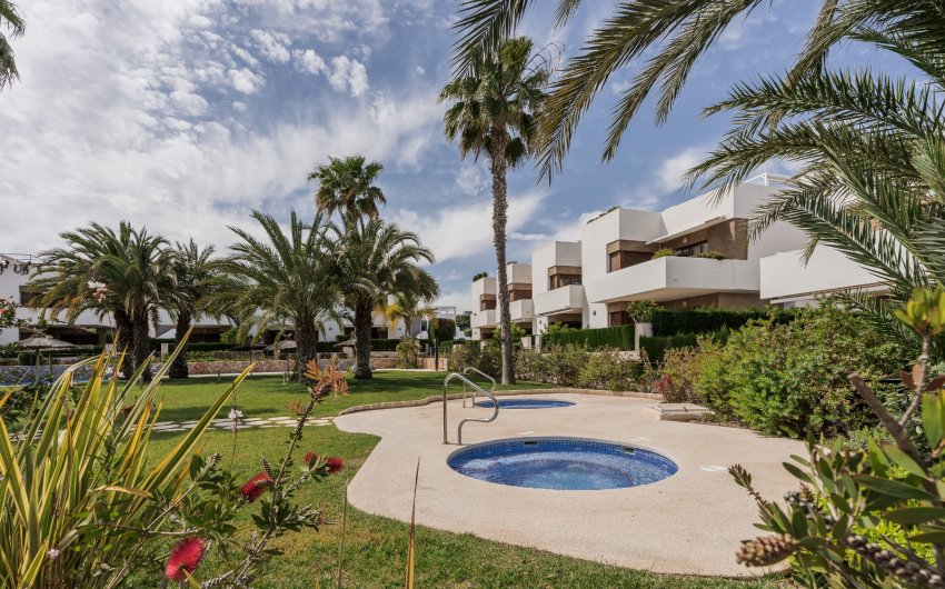 Reventa - Apartment -
Orihuela Costa - La Zenia