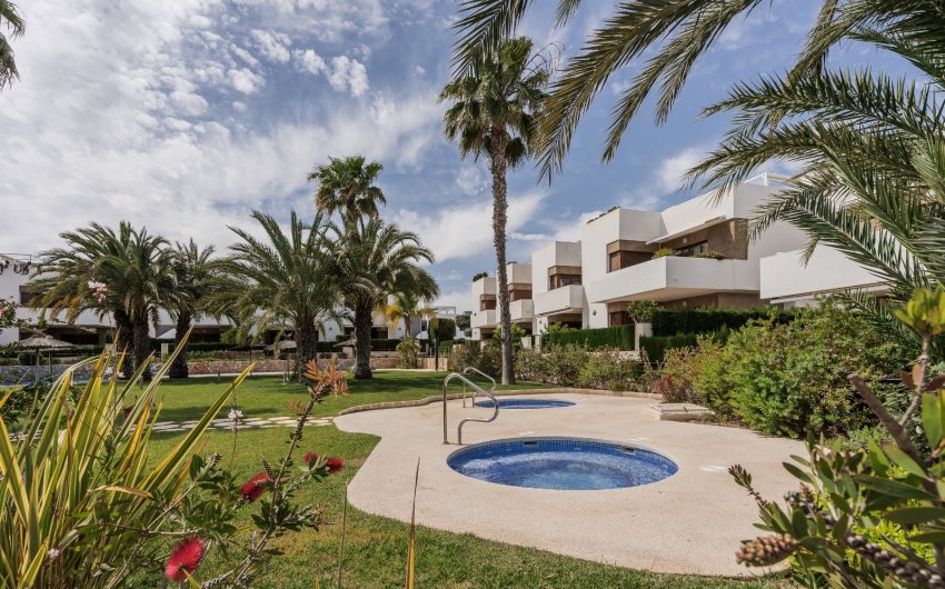 Reventa - Apartment -
Orihuela Costa - La Zenia