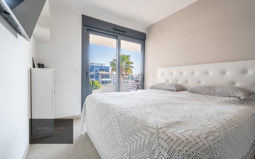 Reventa - Apartment -
Orihuela Costa - La Zenia