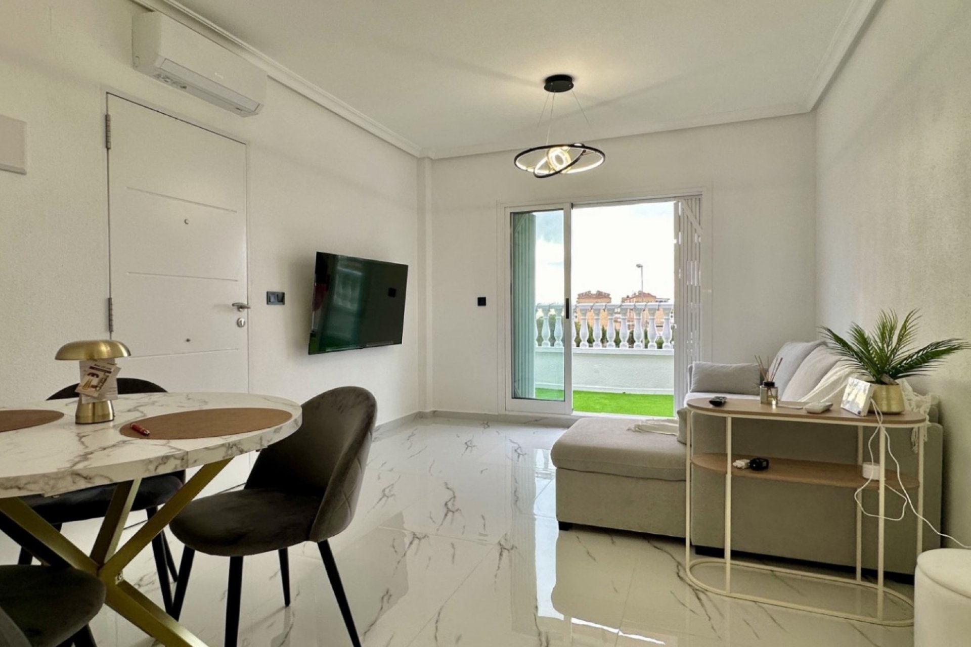 Reventa - Apartment -
Orihuela Costa - Playa Flamenca