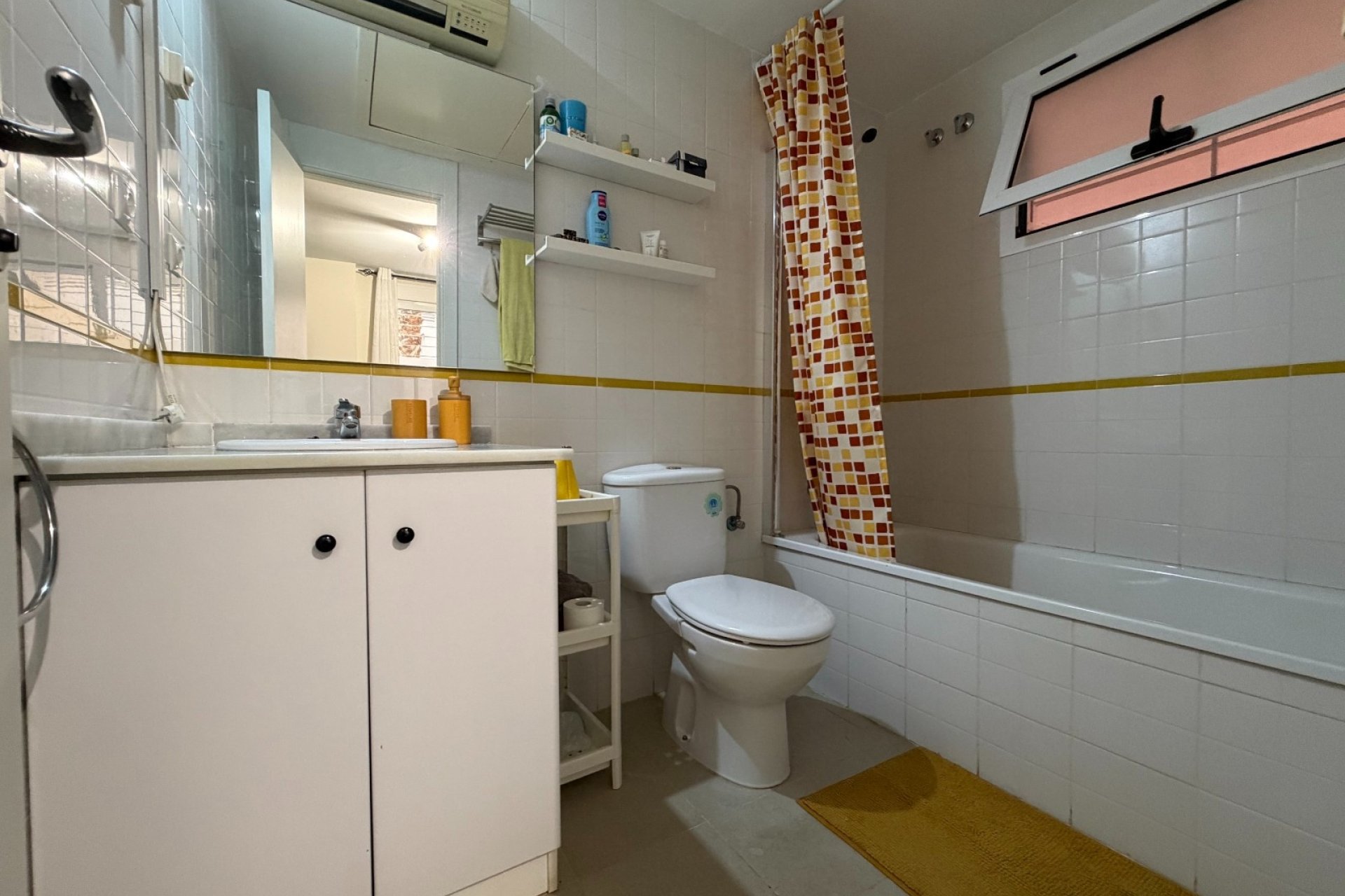 Reventa - Apartment -
Orihuela - Inland