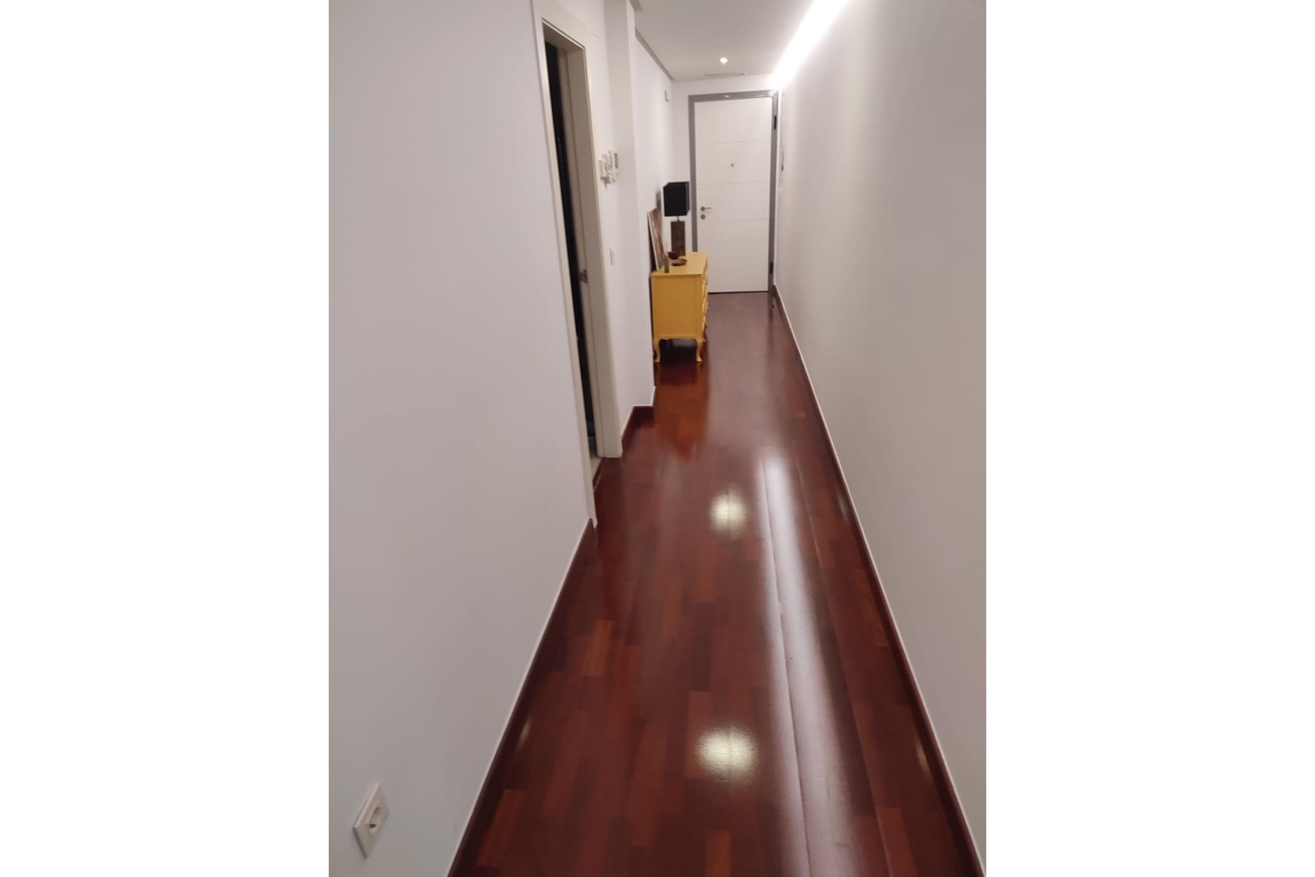 Reventa - Apartment -
Orihuela - Zona Centro