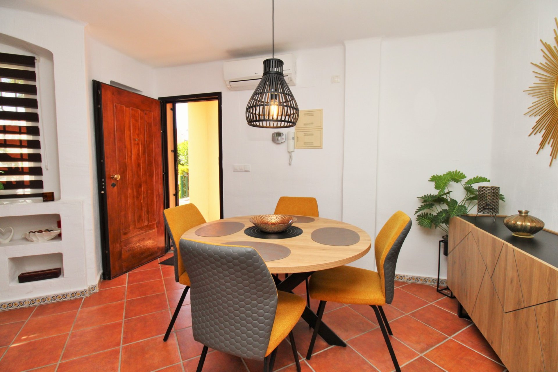 Reventa - Apartment -
Punta Prima