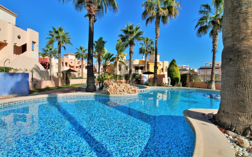 Reventa - Apartment -
Punta Prima