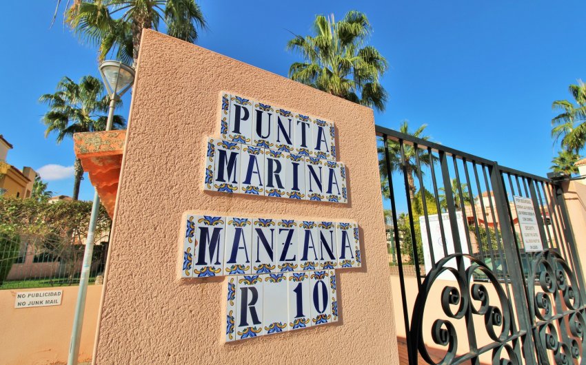 Reventa - Apartment -
Punta Prima