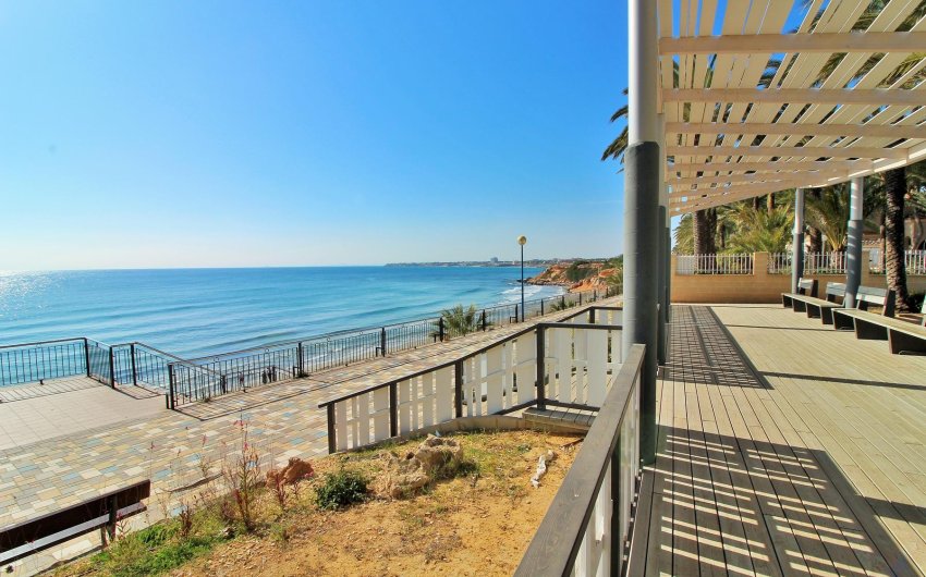 Reventa - Apartment -
Punta Prima