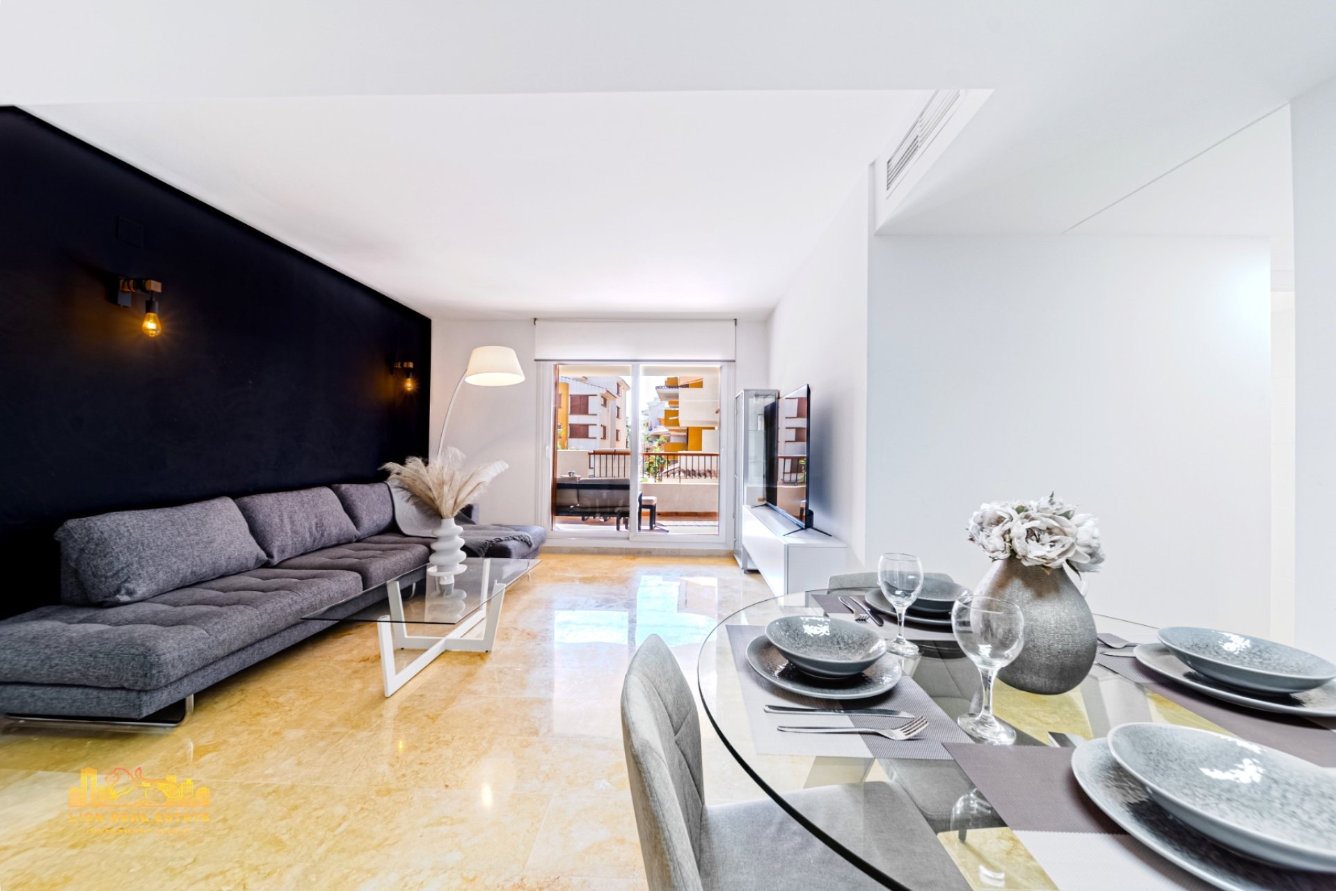 Reventa - Apartment -
Punta Prima