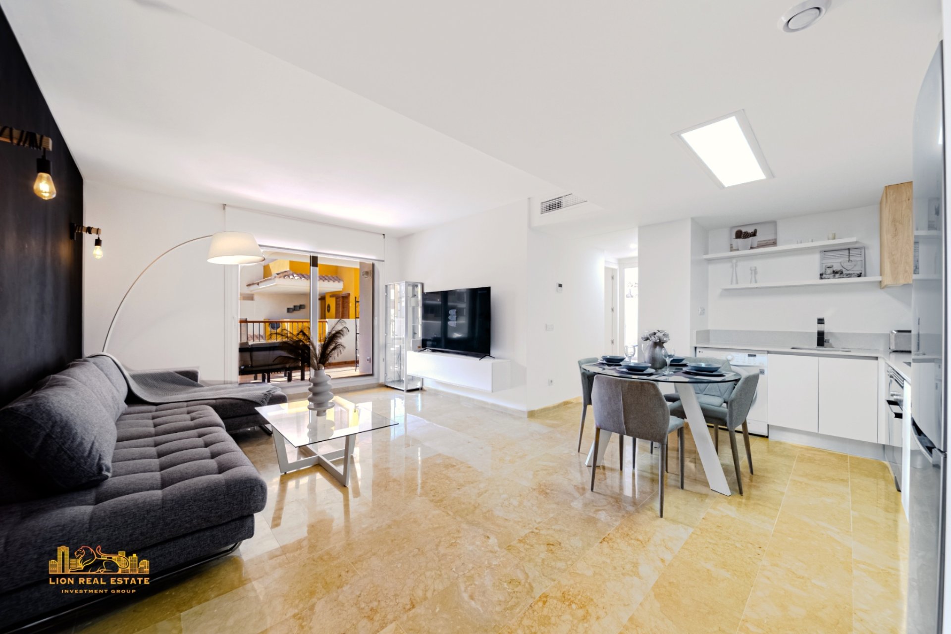 Reventa - Apartment -
Punta Prima