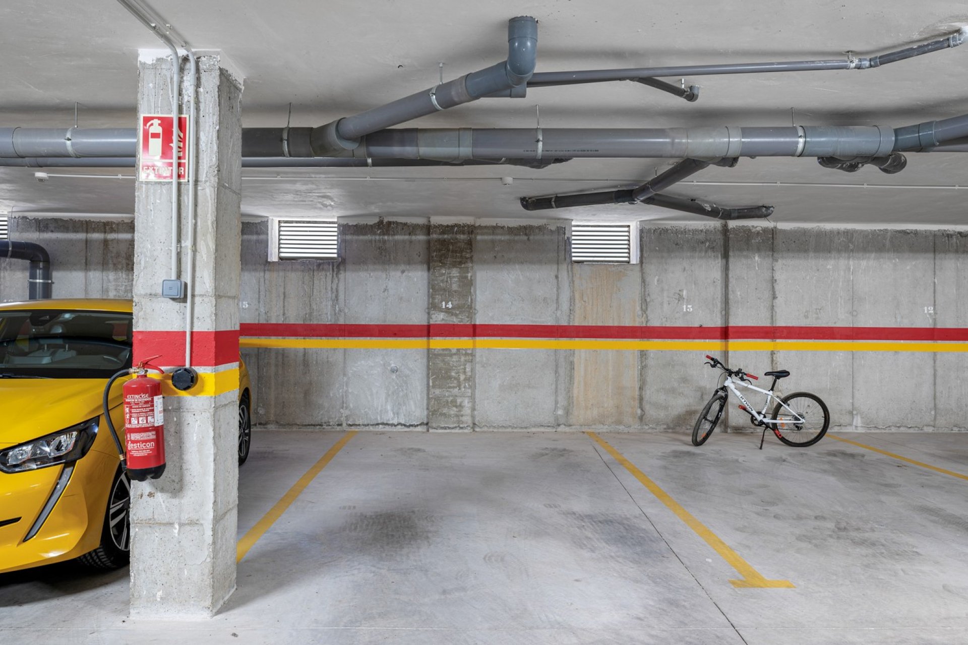 Reventa - Apartment -
San Miguel de Salinas - Inland