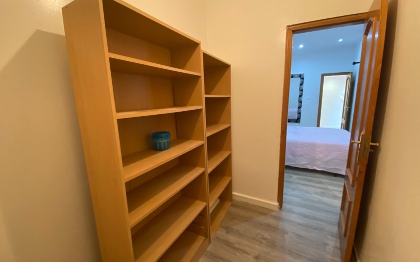 Reventa - Apartment -
Torrevieja - Center