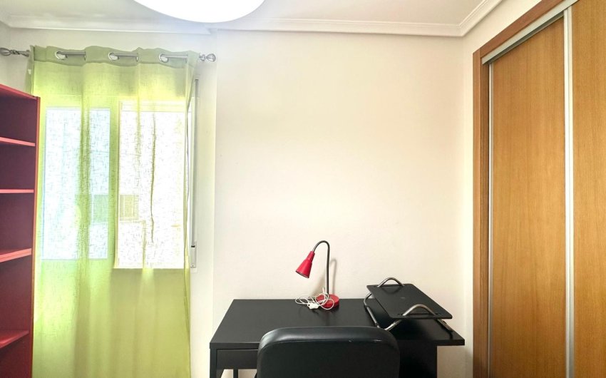 Reventa - Apartment -
Torrevieja - Center