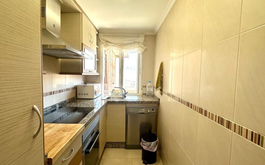 Reventa - Apartment -
Torrevieja - Center