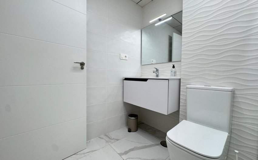 Reventa - Apartment -
Torrevieja - Center