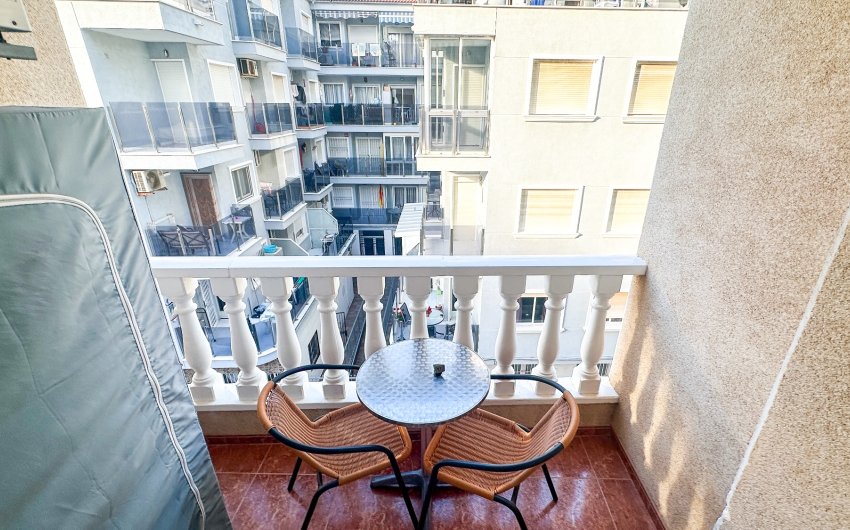 Reventa - Apartment -
Torrevieja - Center