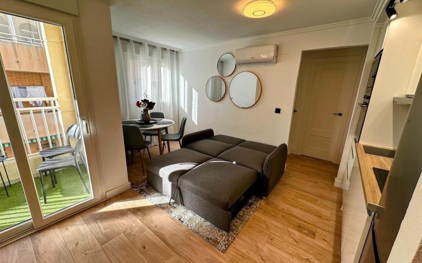 Reventa - Apartment -
Torrevieja - Centro