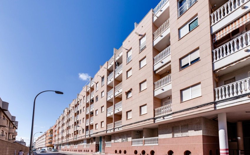 Reventa - Apartment -
Torrevieja - Centro