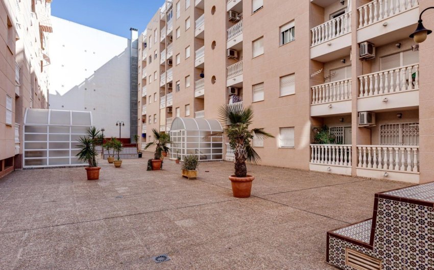 Reventa - Apartment -
Torrevieja - Centro