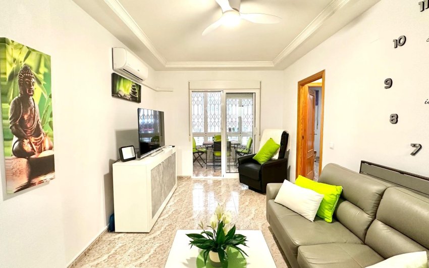 Reventa - Apartment -
Torrevieja - Centro