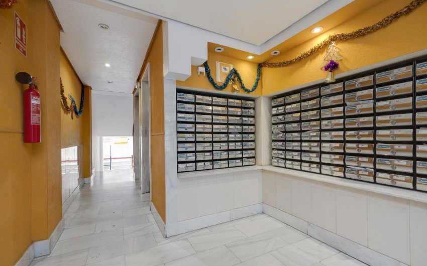 Reventa - Apartment -
Torrevieja - Centro