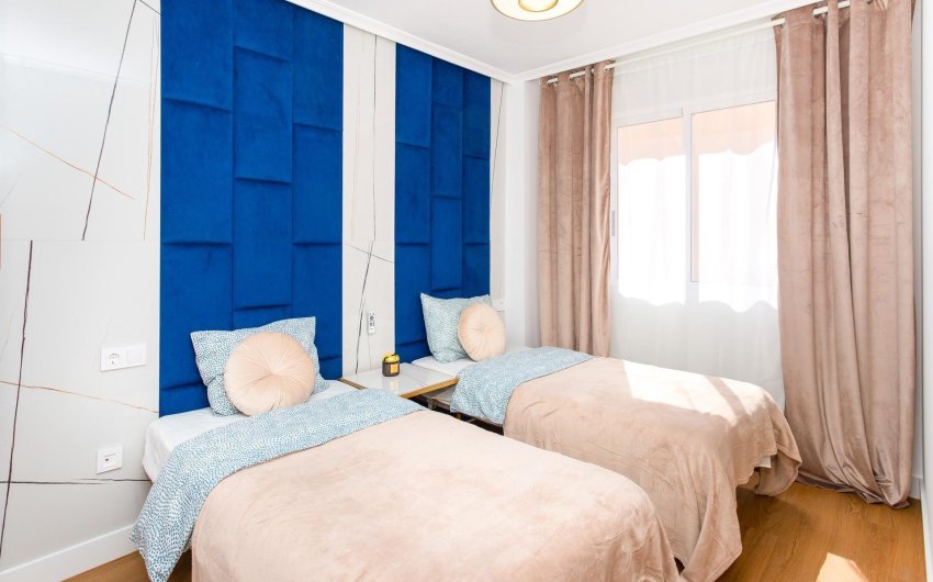 Reventa - Apartment -
Torrevieja - Centro