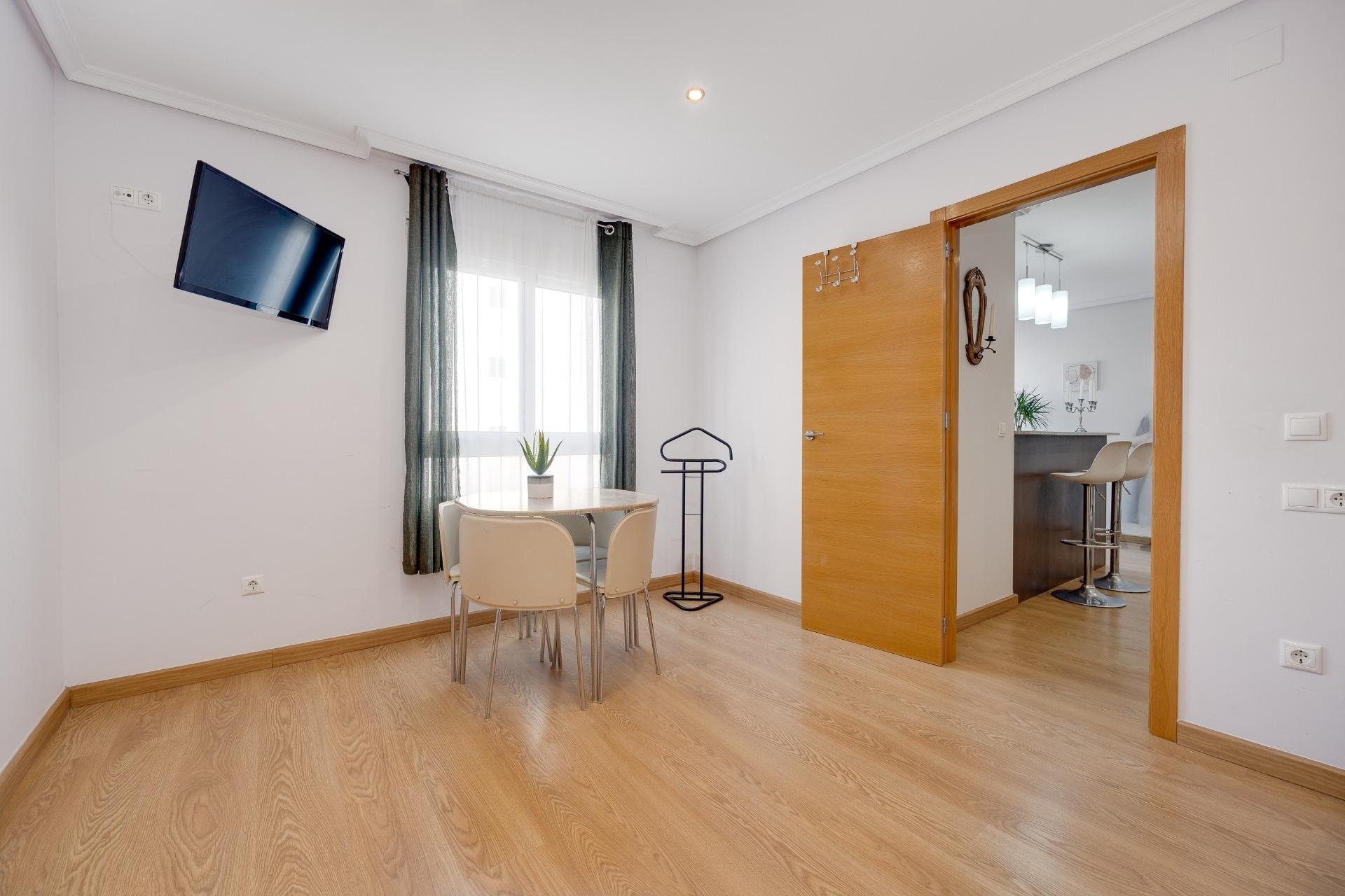 Reventa - Apartment -
Torrevieja - Centro