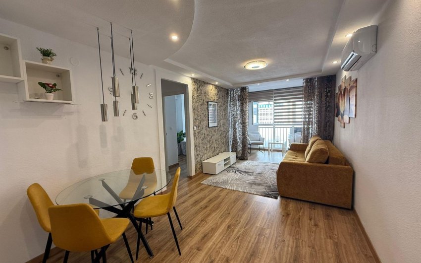 Reventa - Apartment -
Torrevieja - Centro