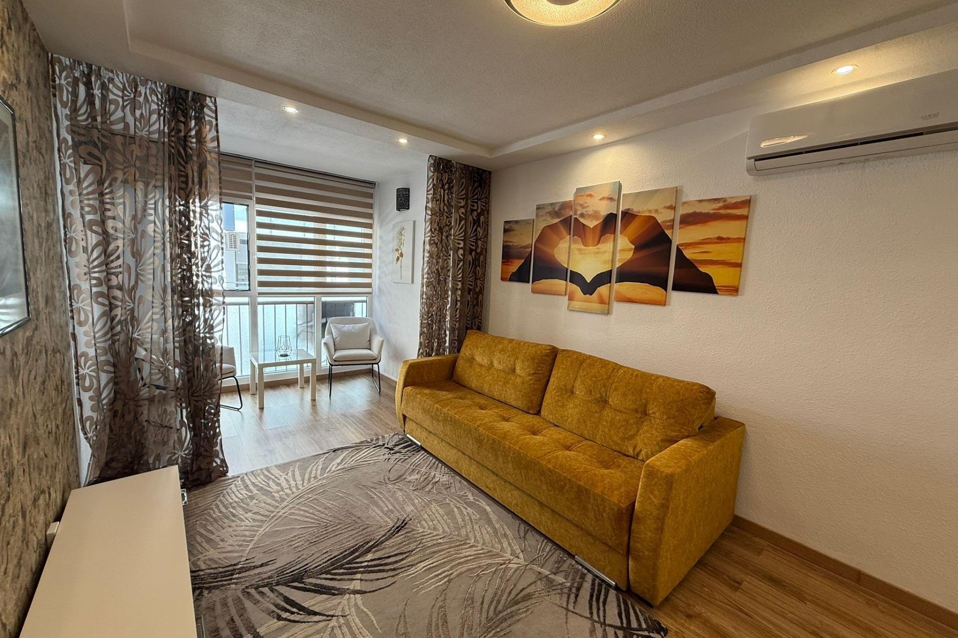 Reventa - Apartment -
Torrevieja - Centro