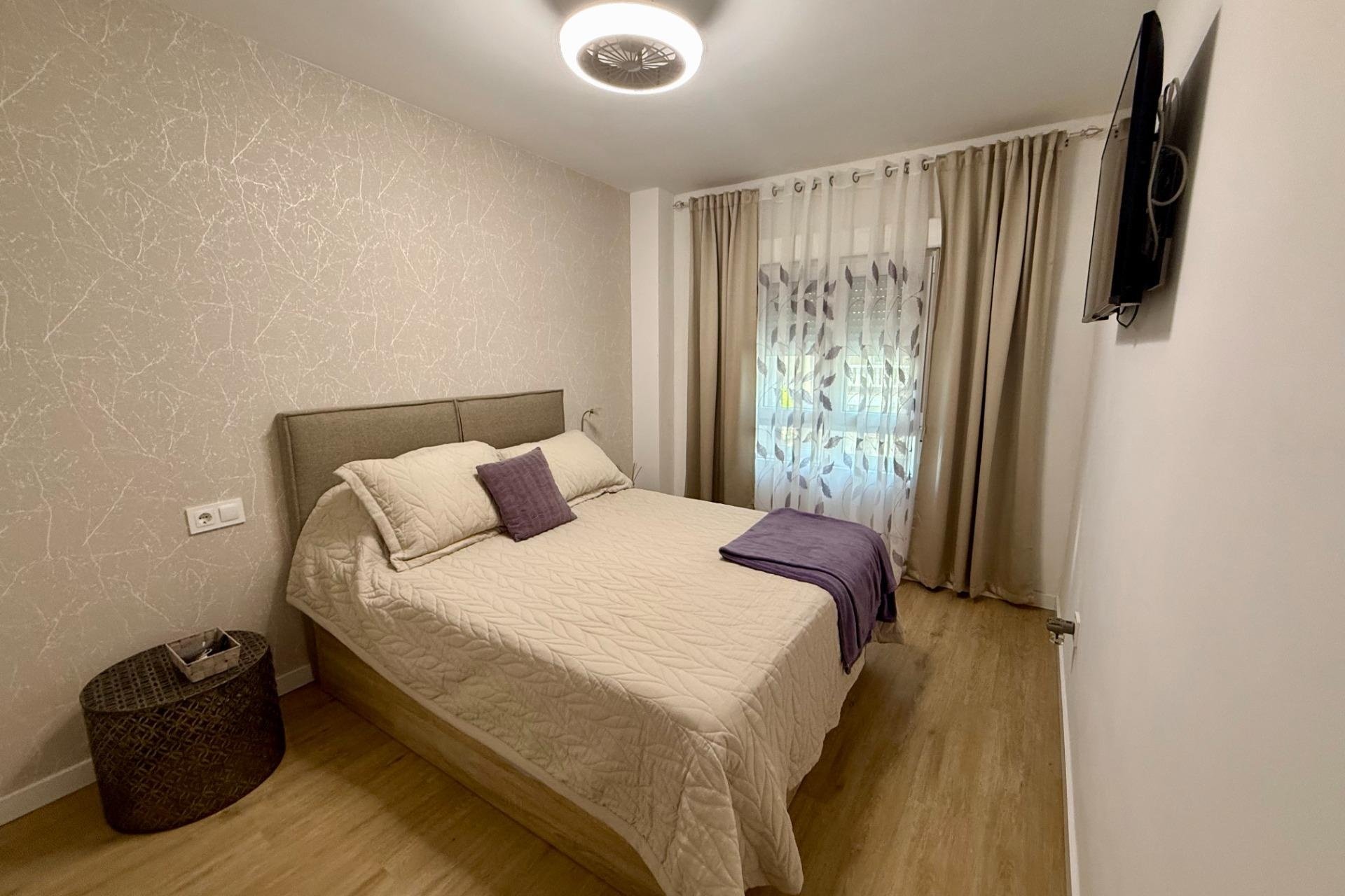Reventa - Apartment -
Torrevieja - Centro