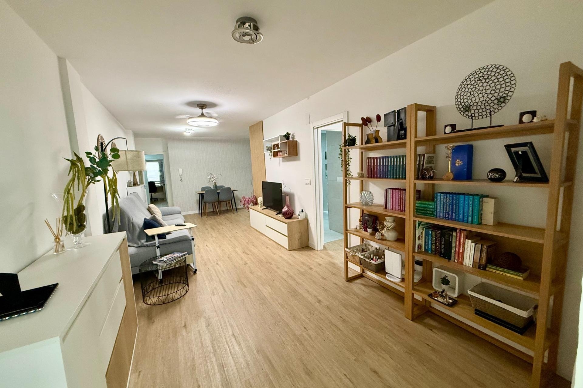 Reventa - Apartment -
Torrevieja - Centro