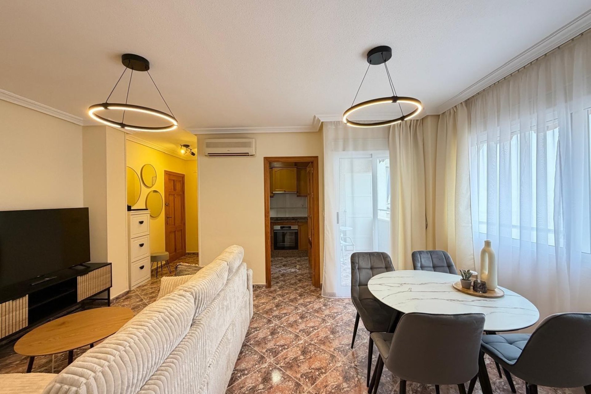 Reventa - Apartment -
Torrevieja - Centro