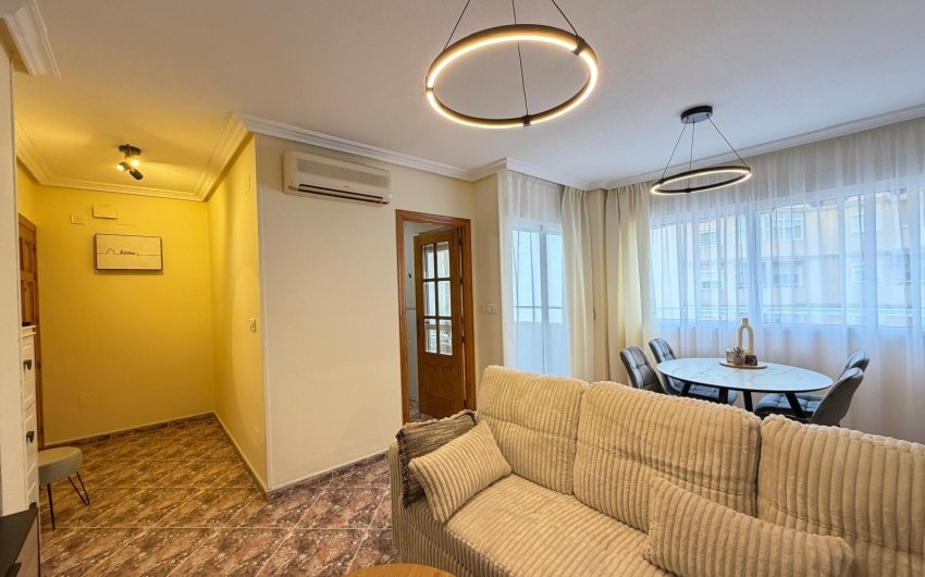 Reventa - Apartment -
Torrevieja - Centro