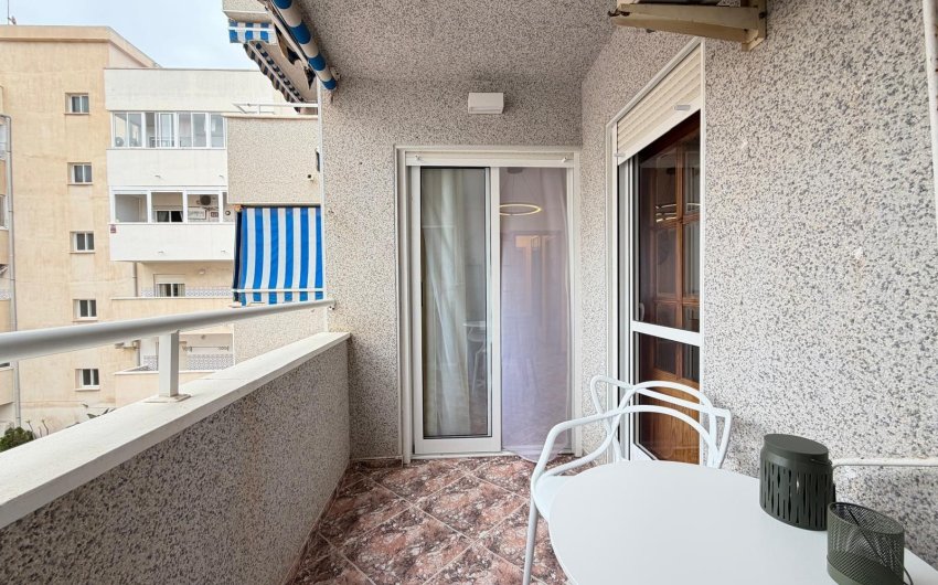 Reventa - Apartment -
Torrevieja - Centro