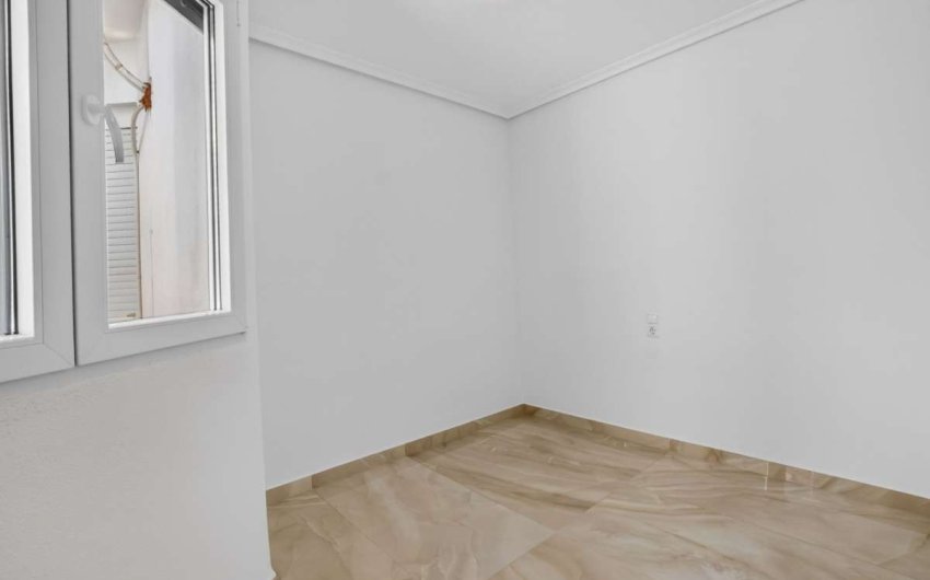 Reventa - Apartment -
Torrevieja - Costa Blanca