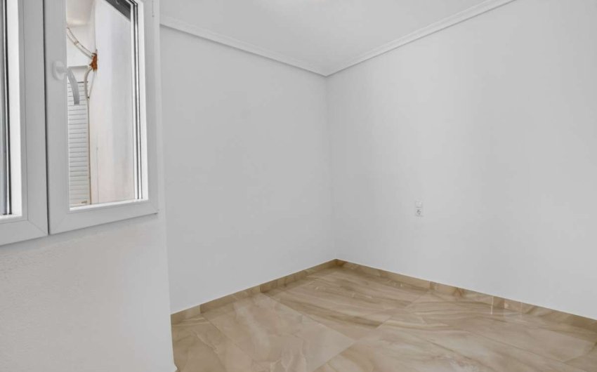 Reventa - Apartment -
Torrevieja - Costa Blanca