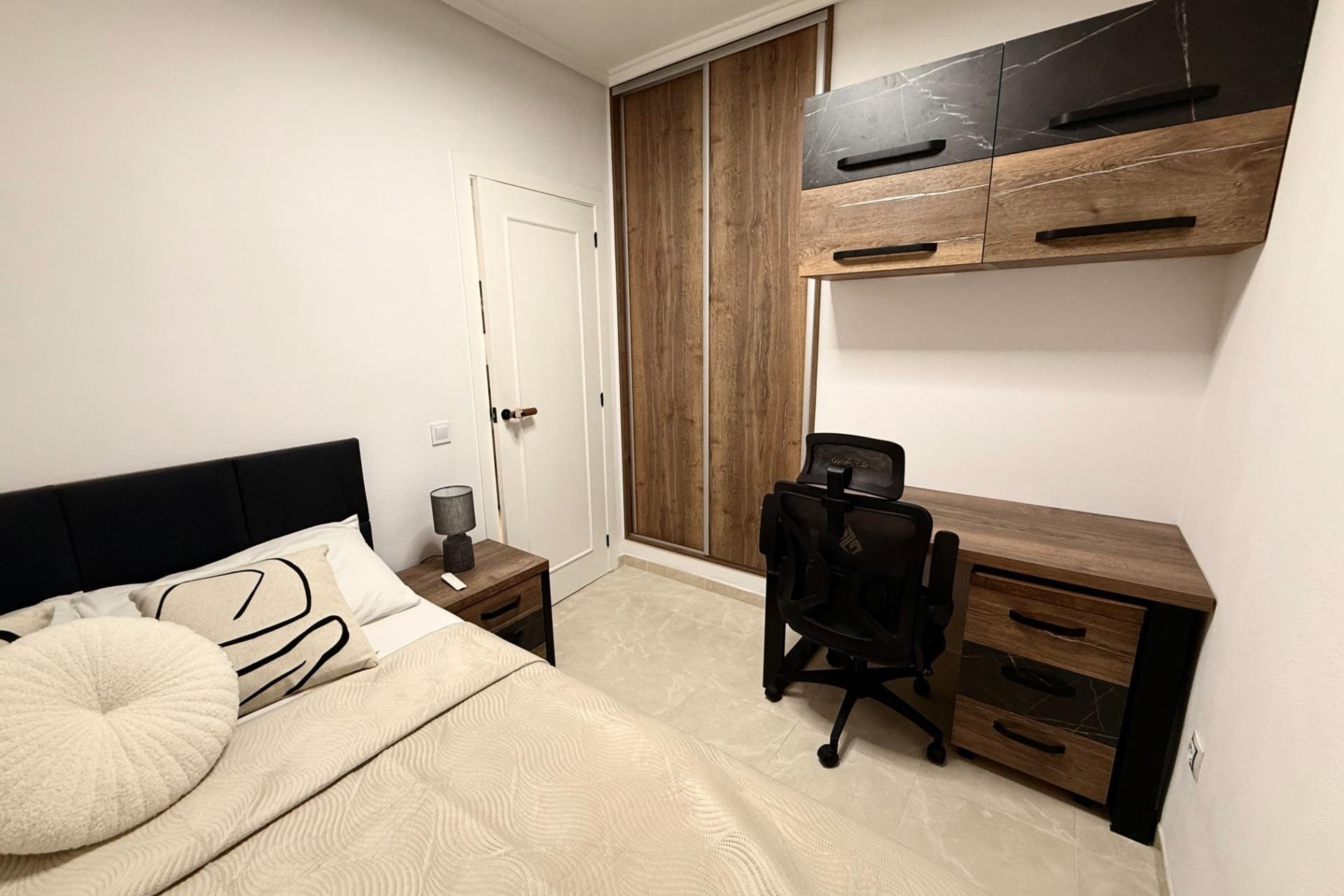 Reventa - Apartment -
Torrevieja - Estacion De Autobuses