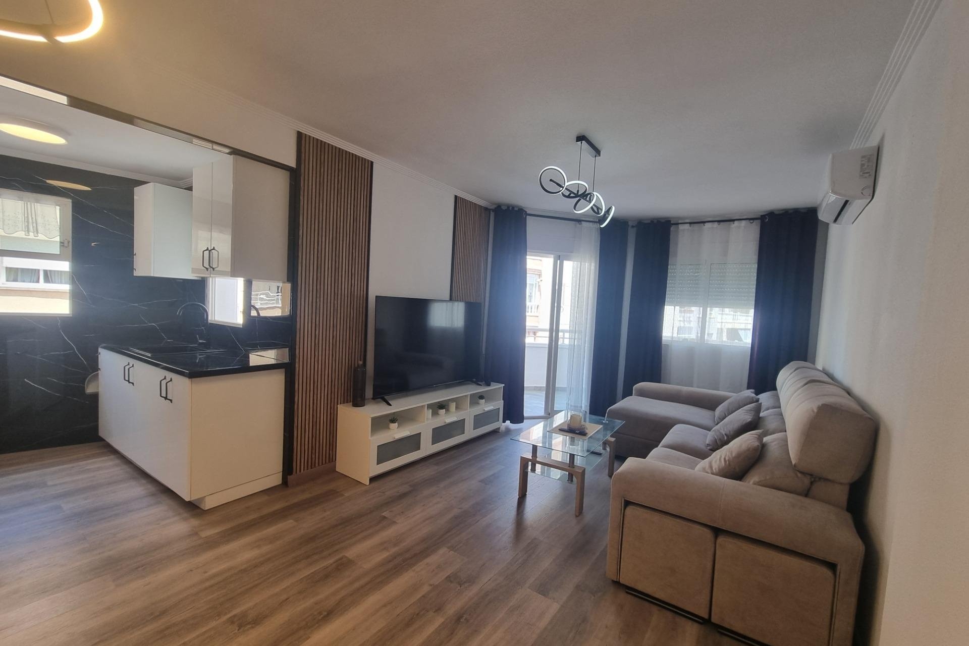 Reventa - Apartment -
Torrevieja - Estacion De Autobuses