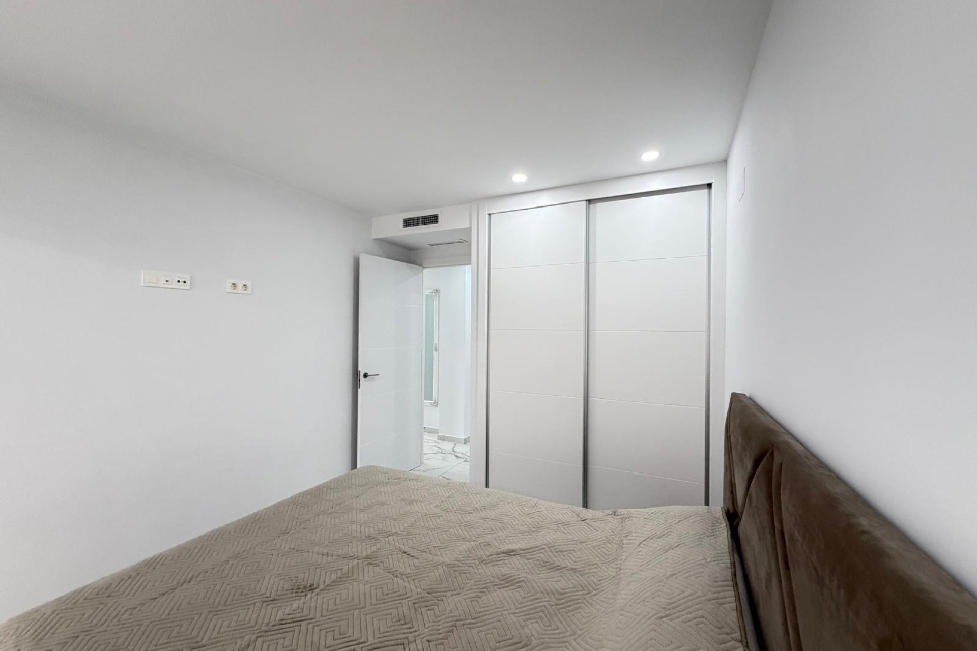 Reventa - Apartment -
Torrevieja - Estacion De Autobuses