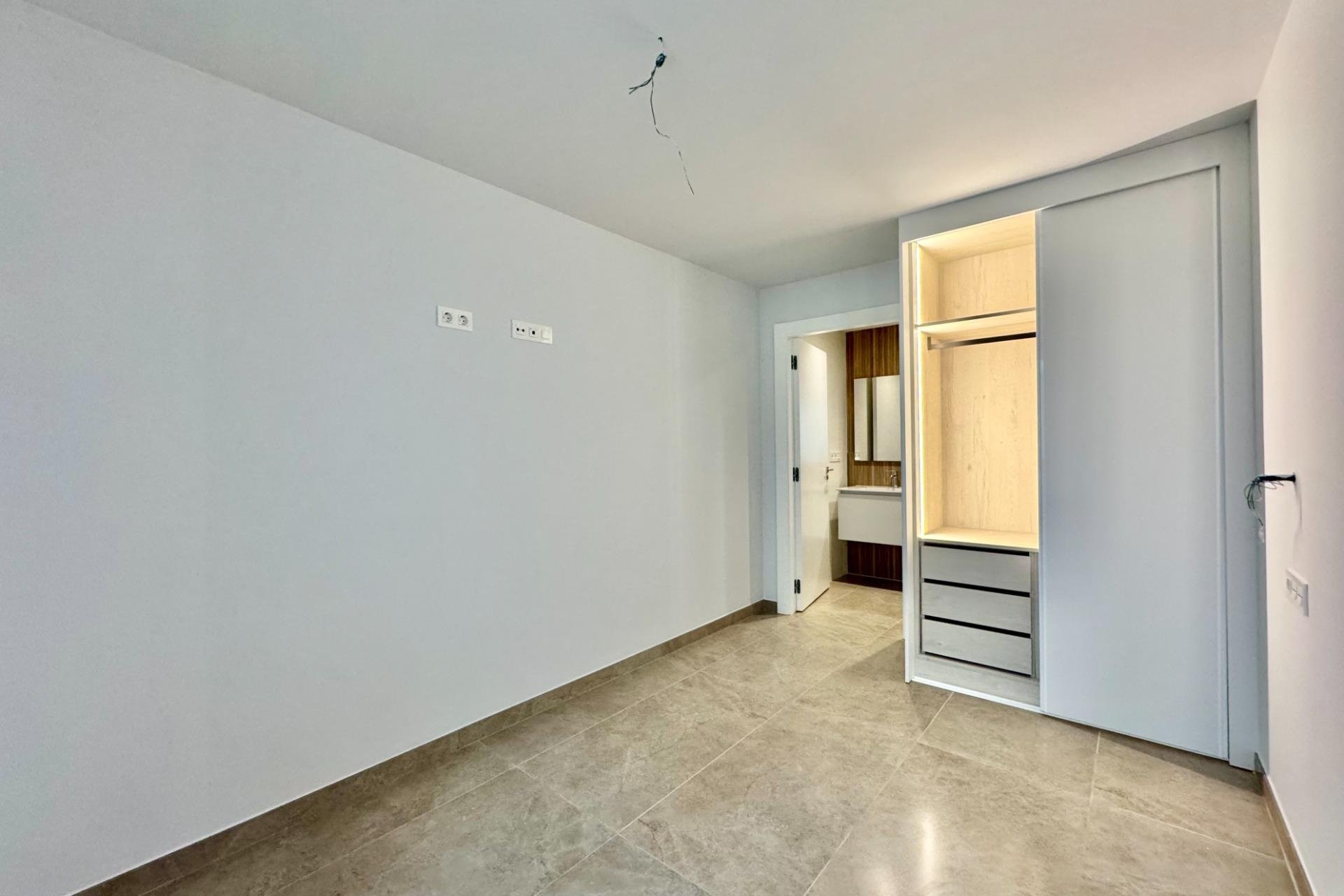 Reventa - Apartment -
Torrevieja - Habaneras