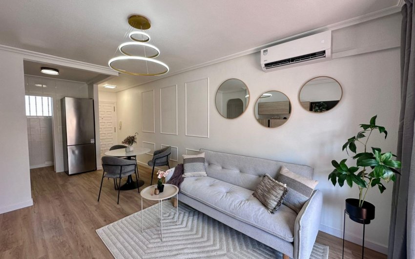Reventa - Apartment -
Torrevieja - Habaneras
