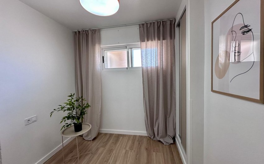 Reventa - Apartment -
Torrevieja - Habaneras