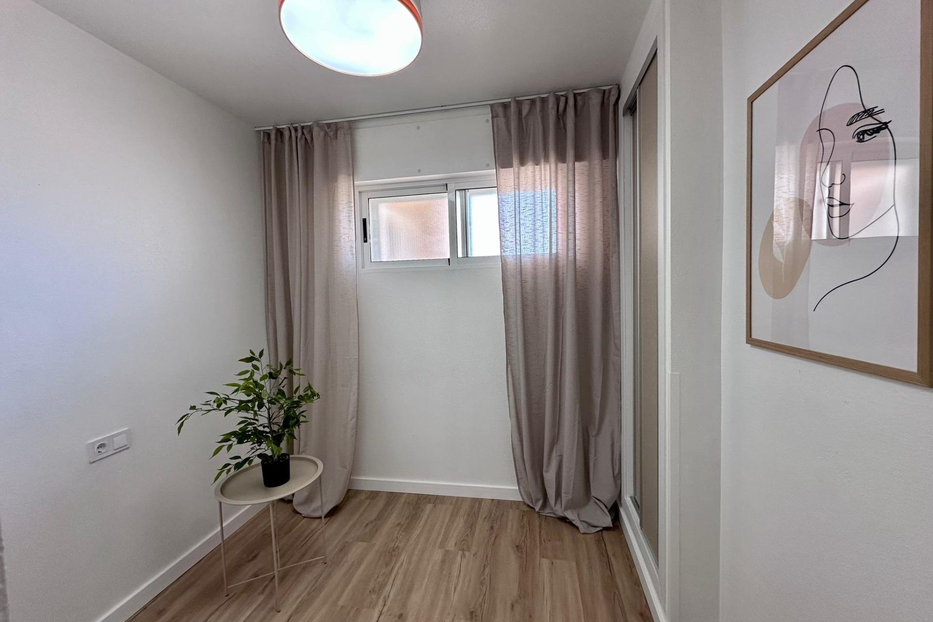 Reventa - Apartment -
Torrevieja - Habaneras