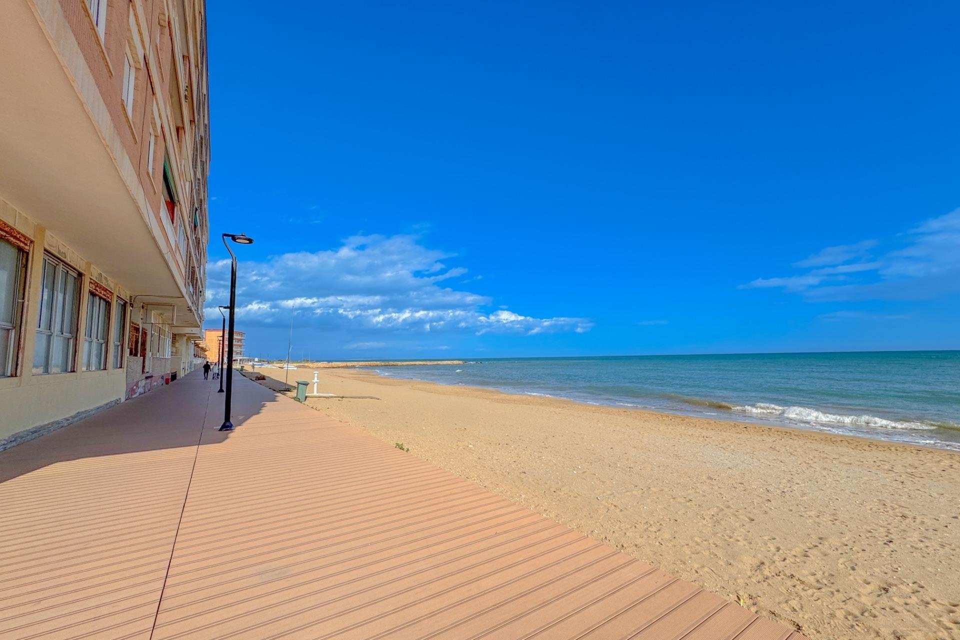 Reventa - Apartment -
Torrevieja - La Mata Pueblo