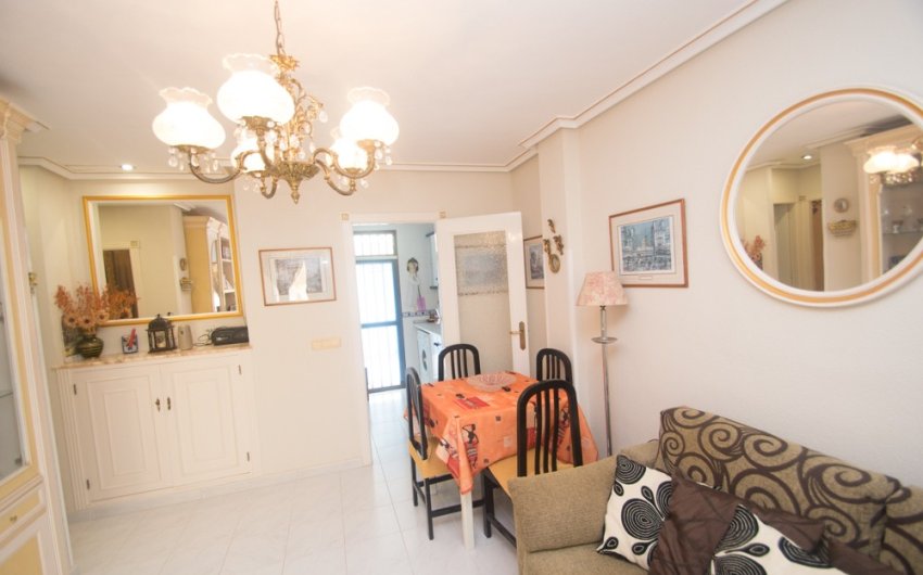 Reventa - Apartment -
Torrevieja - La veleta