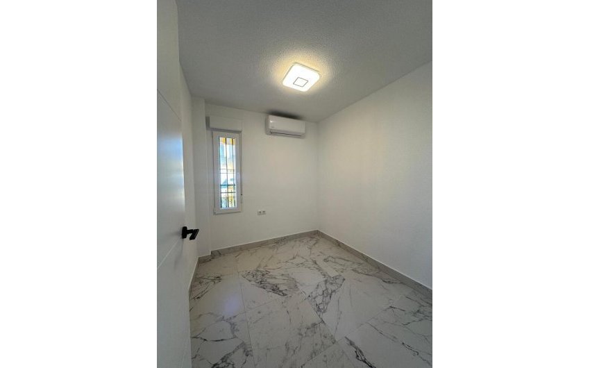 Reventa - Apartment -
Torrevieja - La Veleta