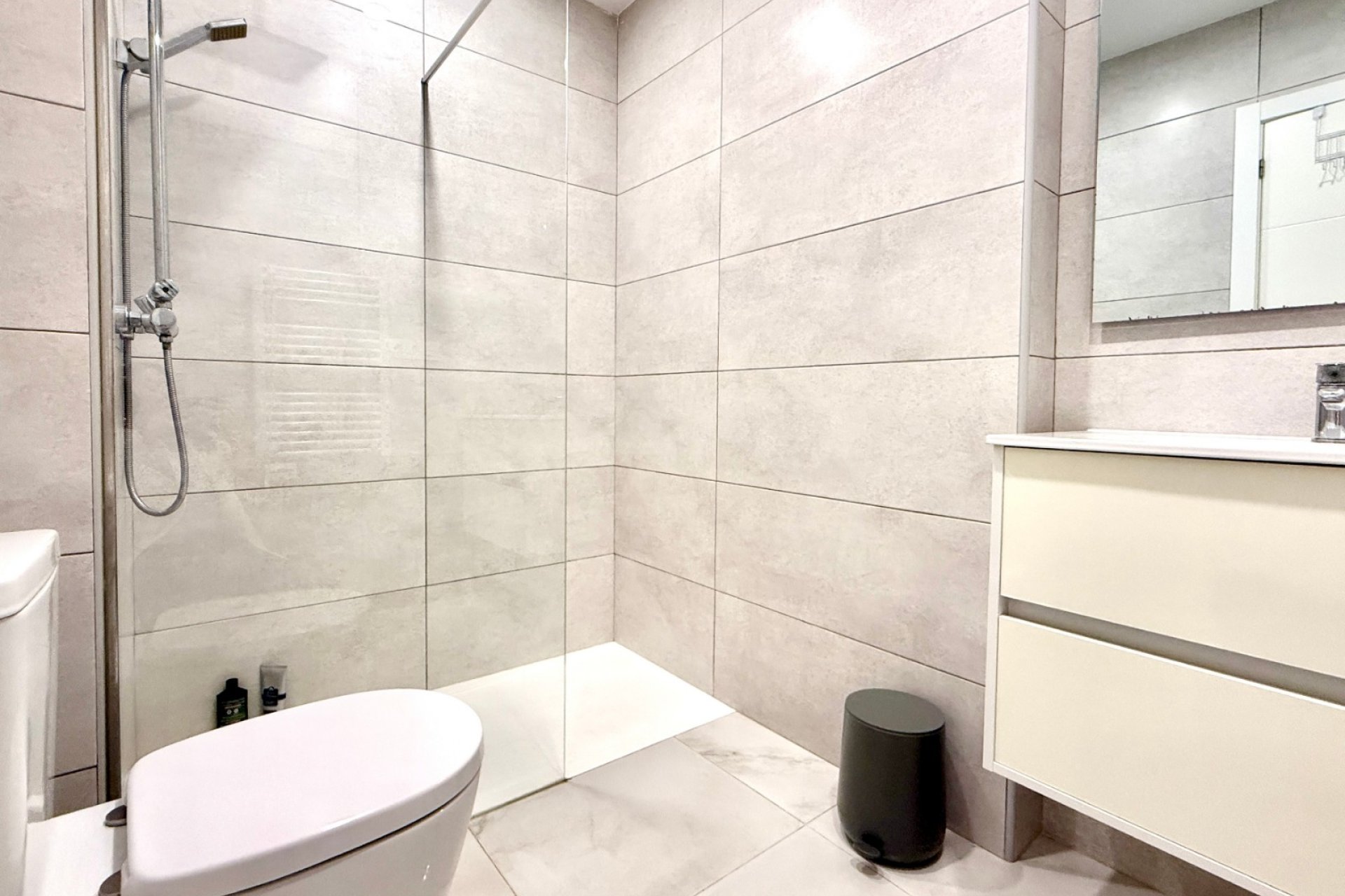 Reventa - Apartment -
Torrevieja - Los Balcones