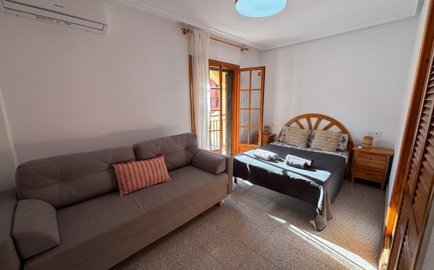 Reventa - Apartment -
Torrevieja - Los Frutales